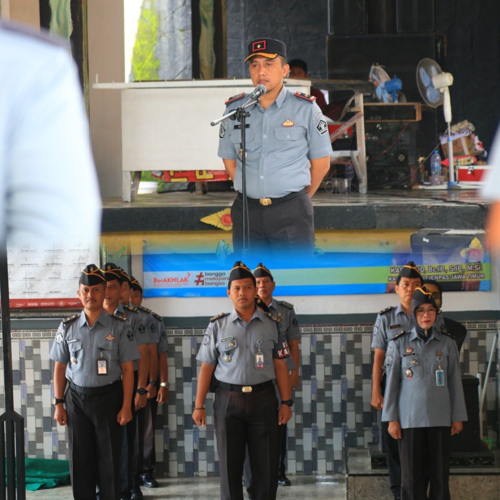 InCollage_20250224_133534429_copy_1024x1024