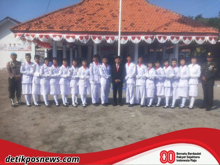 Pemerintahan Kecamatan Sreseh Gelar Upacara HUT RI ke 80 Di Halaman Kantor Kecamatan Sreseh Sampang